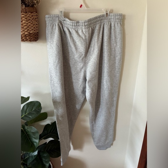TWG Women’s Light Gray Sweatpants from DSG - Picture 3 of 7